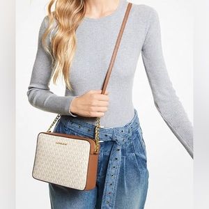 Michael Kors Vanilla Jet Set Large Crossbody Bag